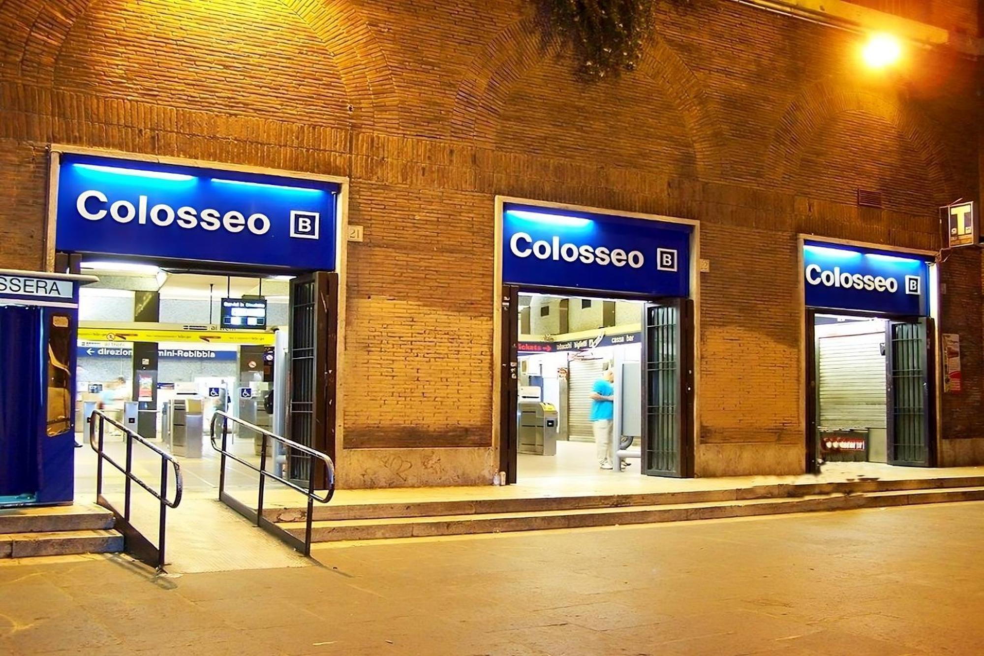 Vacanze Romane Colosseo Apartment Exterior foto